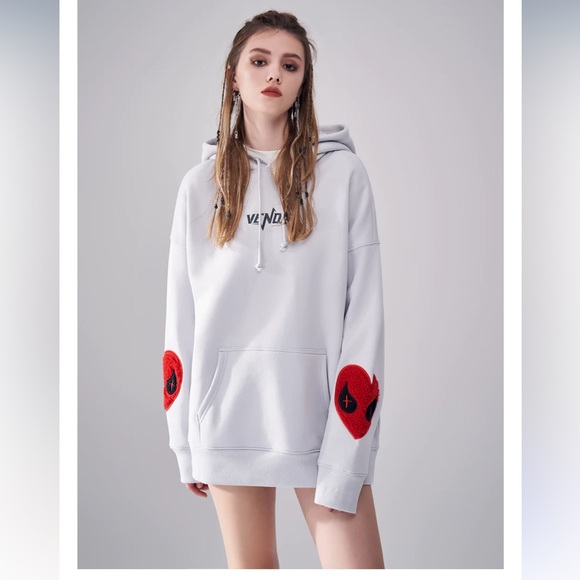 Venque “Amoo love” heart logo hoodie (size: S) - Picture 1 of 16